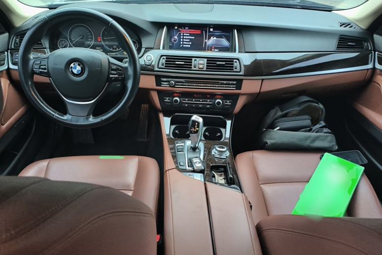 Used BMW 5 Series 2017 525Li Leading Model Center Console