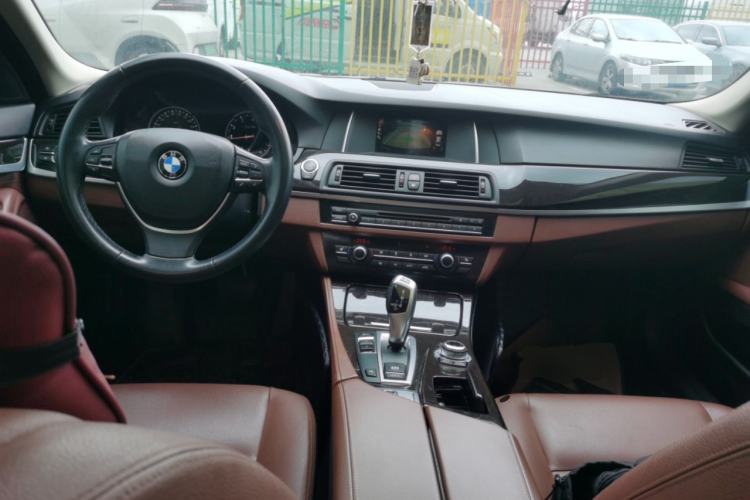 Used BMW 5 Series 2017 525Li Leading Model Center Console