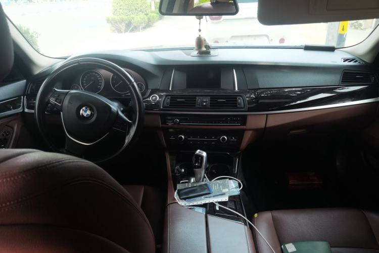 Used BMW 5 Series 2017 525Li Leading Model Center Console