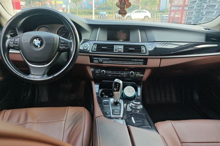 Used BMW 5 Series 2017 520Li Elegant Edition Center Console