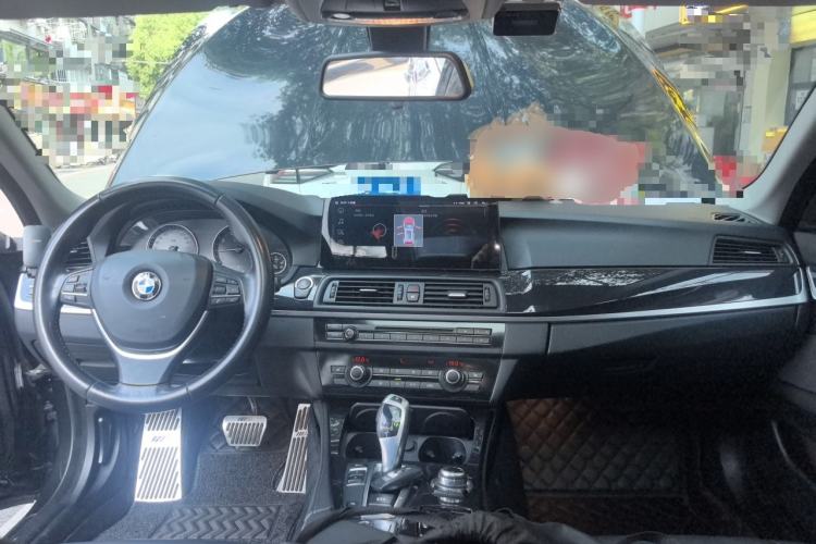 Used BMW 5 Series 2017 520Li Elegant Edition Center Console