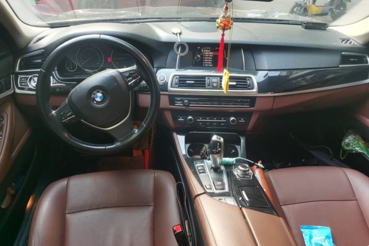 Used BMW 5 Series 2017 520Li Elegant Edition Center Console