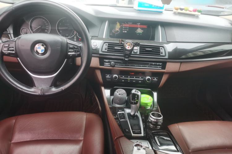Used BMW 5 Series 2017 525Li Leading Model Center Console