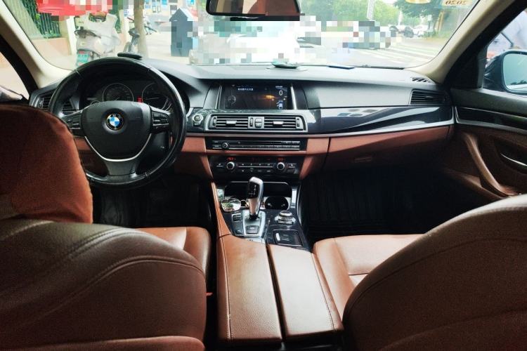 Used BMW 5 Series 2017 520Li Elegant Edition Center Console