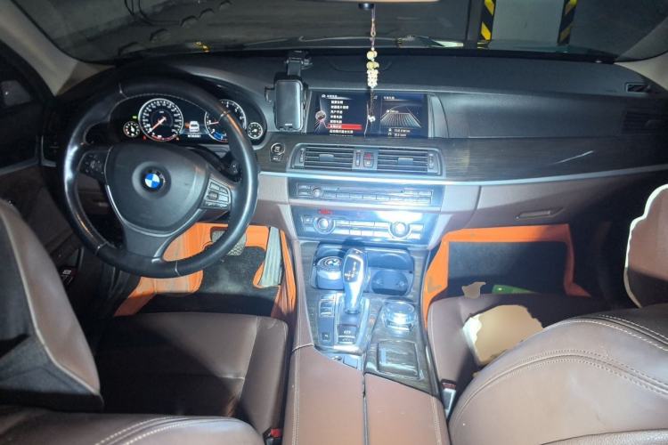 Used BMW 5 Series 2017 525Li Luxury Design Package Center Console