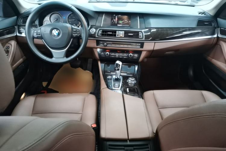 Used BMW 5 Series 2017 525Li Leading Model Center Console
