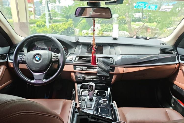 Used BMW 5 Series 2017 520Li Elegant Edition Center Console
