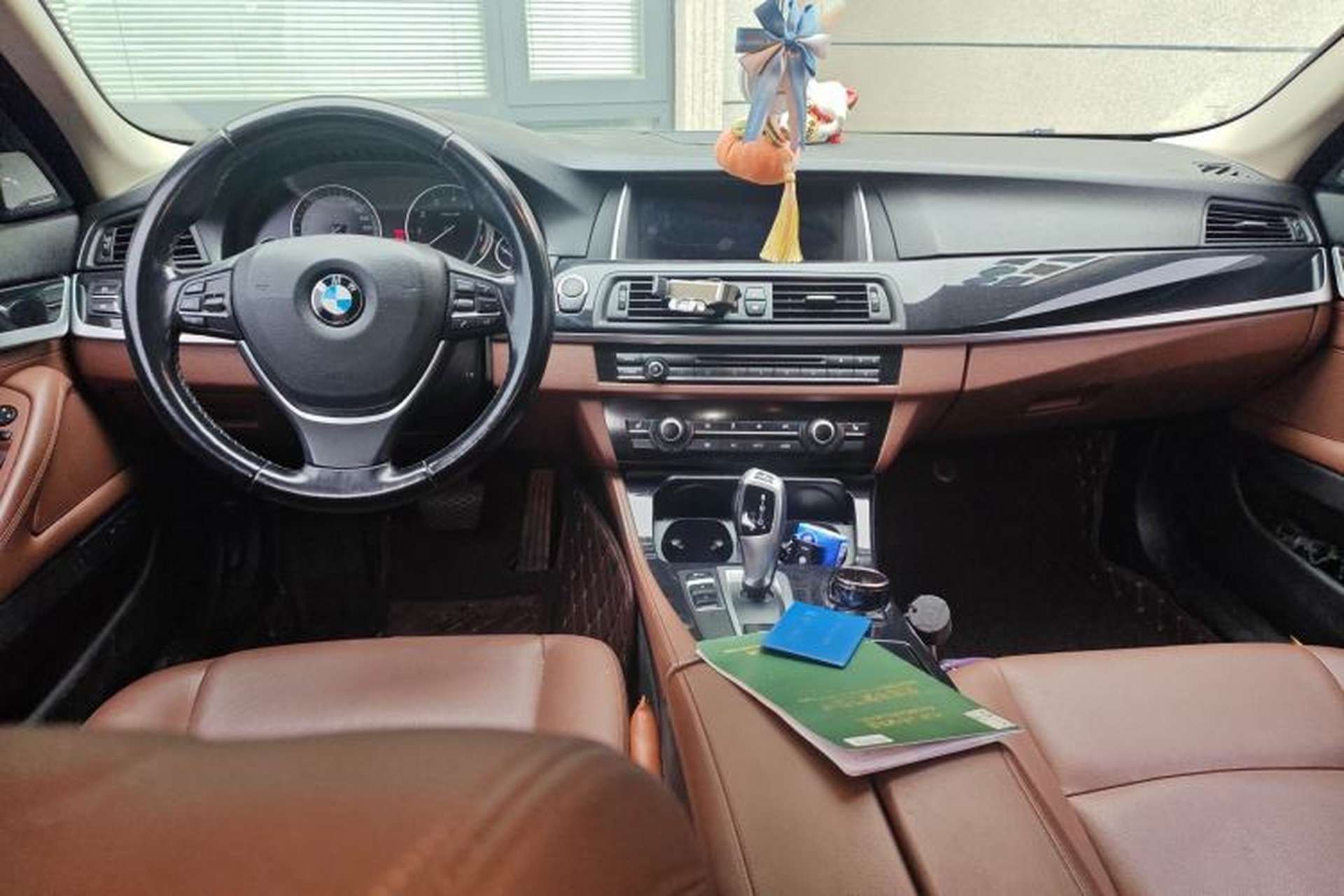 Used BMW 5 Series 2017 520Li Elegant Edition Center Console