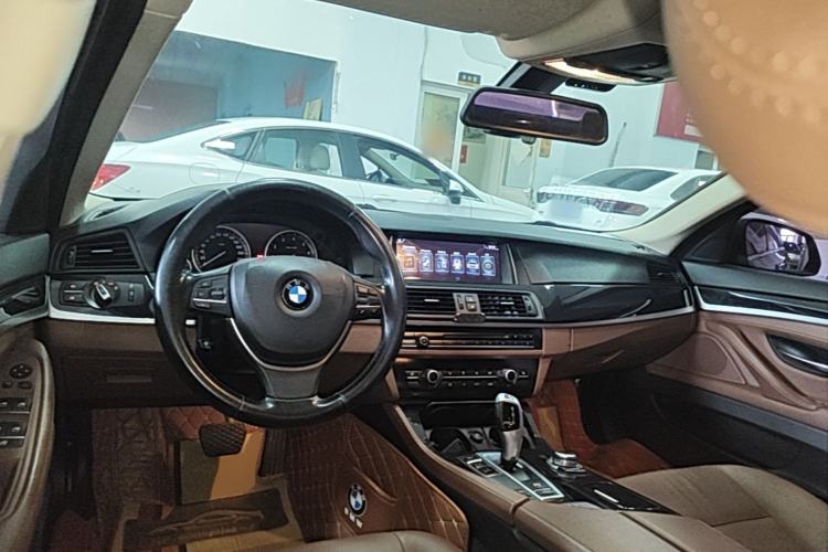 Used BMW 5 Series 2017 520Li Elegant Edition Center Console