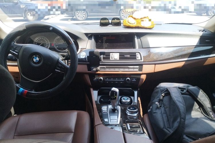 Used BMW 5 Series 2017 525Li Leading Model Center Console