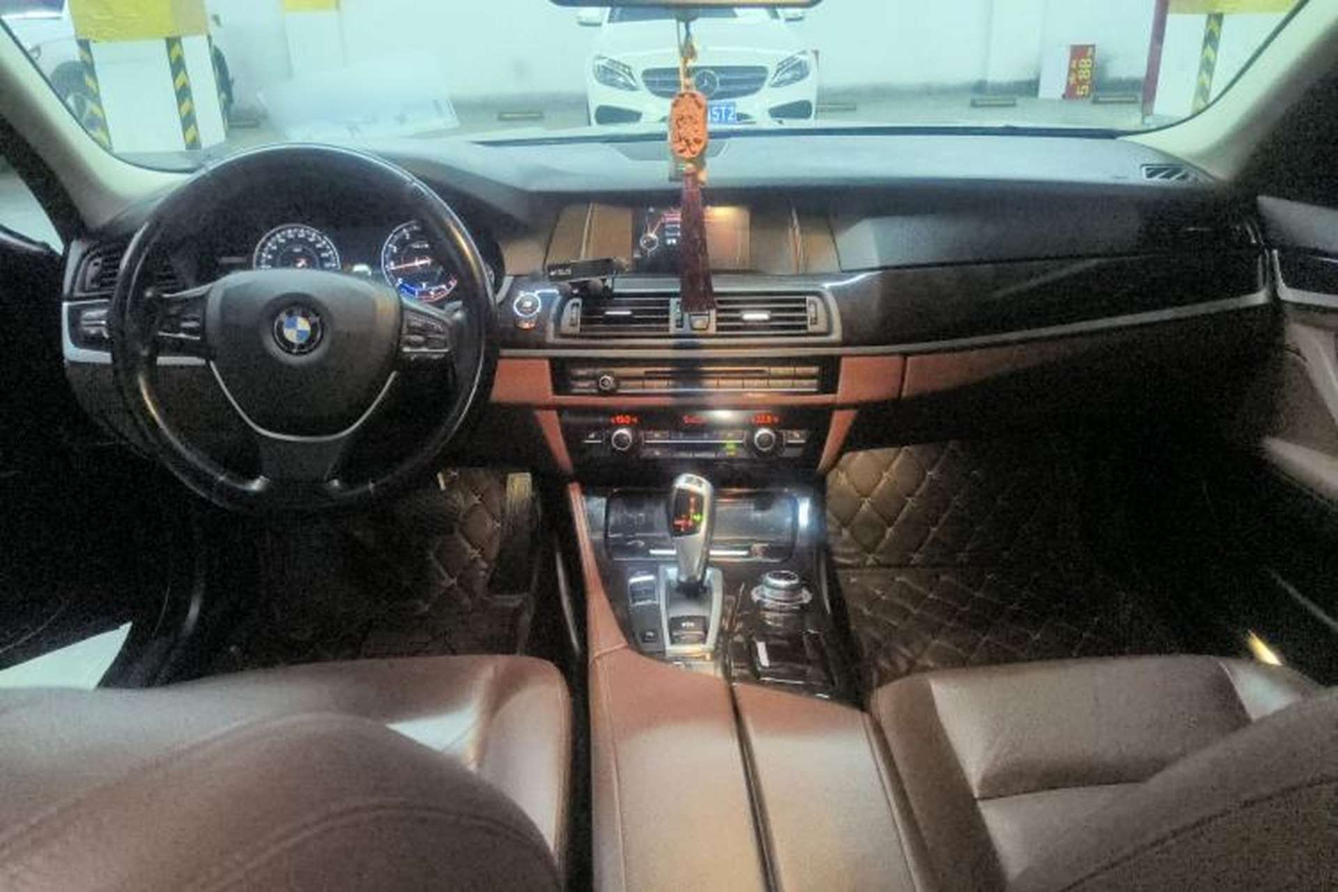 Used BMW 5 Series 2017 525Li Leading Model Center Console