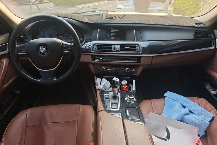 Used BMW 5 Series 2017 520Li Elegant Edition Center Console