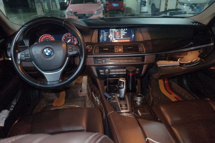 Used BMW 5 Series 2017 525Li Luxury Design Package Center Console