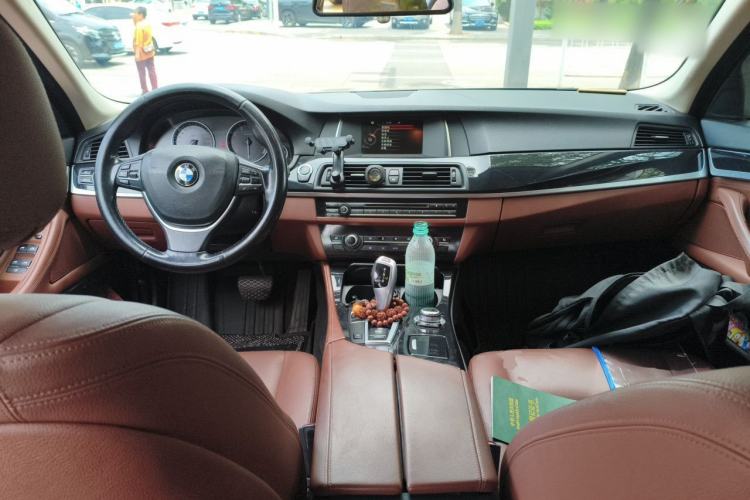 Used BMW 5 Series 2017 520Li Elegant Edition Center Console