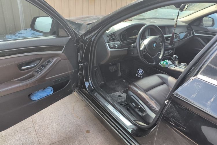 Used BMW 5 Series 2017 525Li Luxury Design Package Driver Seat