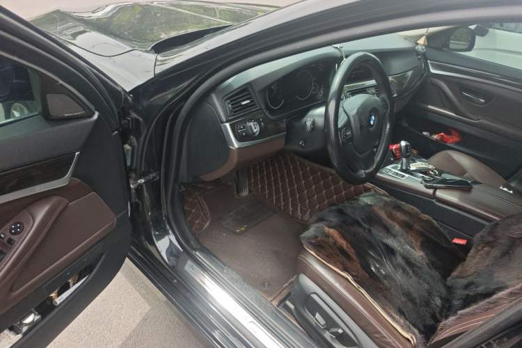Used BMW 5 Series 2017 525Li Luxury Design Package Driver Seat
