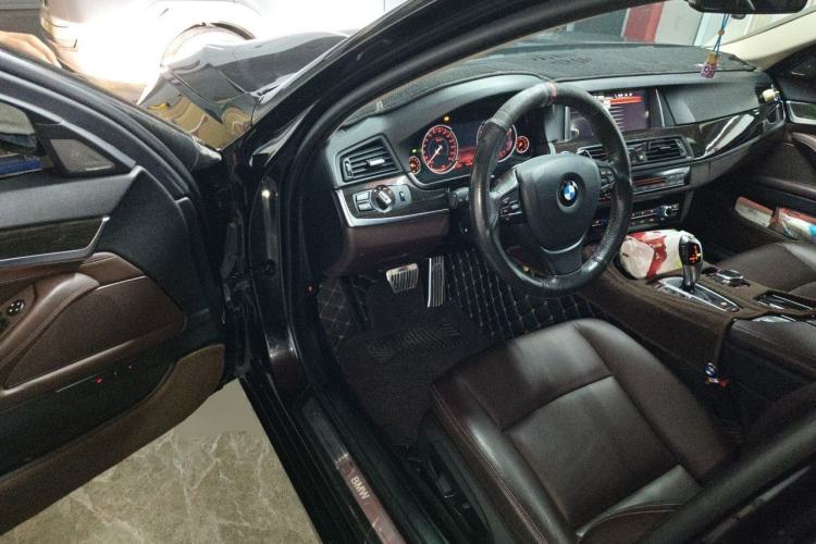 Used BMW 5 Series 2017 525Li Luxury Design Package Driver Seat
