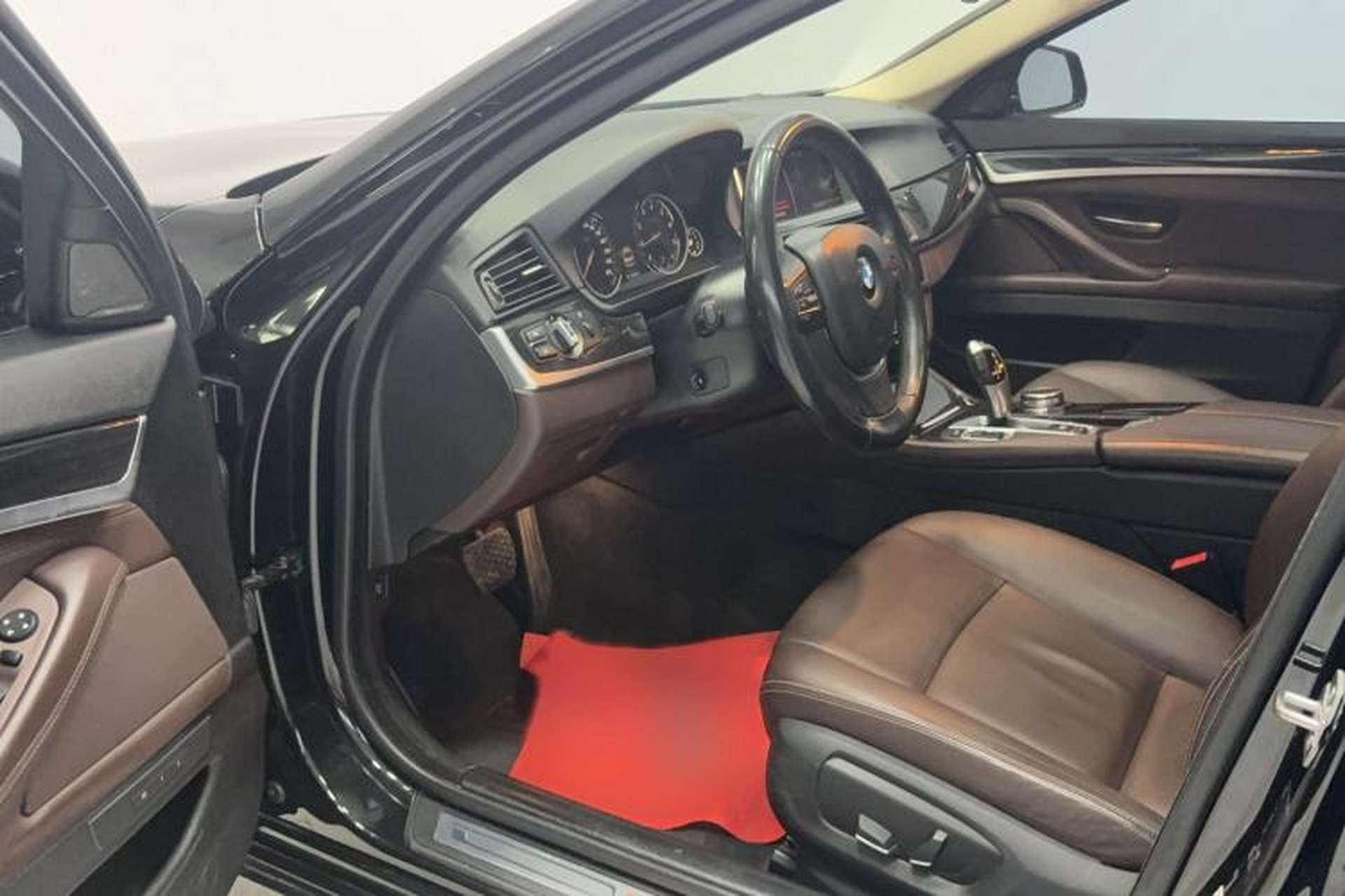 Used BMW 5 Series 2017 525Li Luxury Design Package Driver Seat