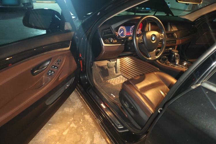 Used BMW 5 Series 2017 525Li Luxury Design Package Driver Seat