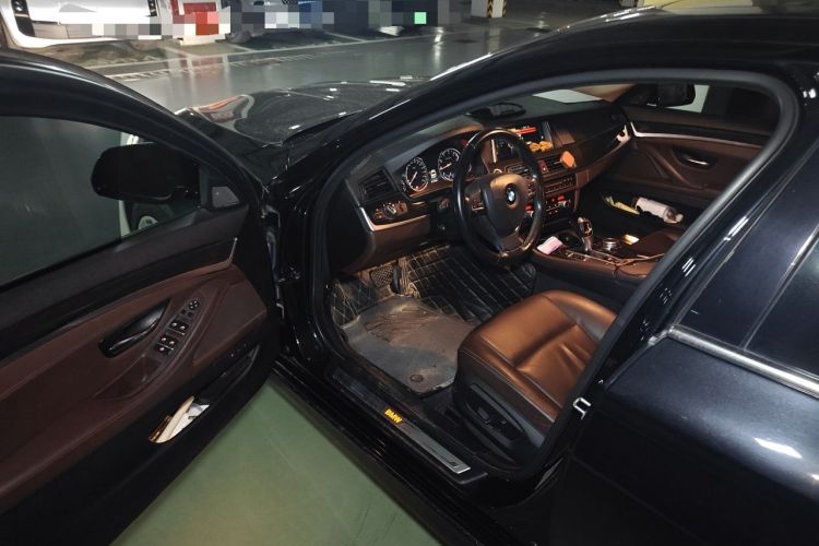 Used BMW 5 Series 2017 525Li Luxury Design Package Driver Seat