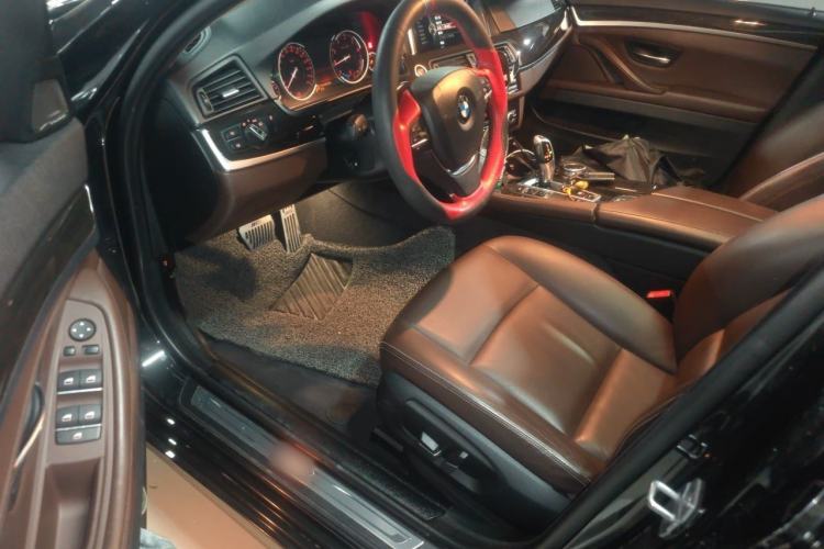 Used BMW 5 Series 2017 525Li Luxury Design Package Driver Seat