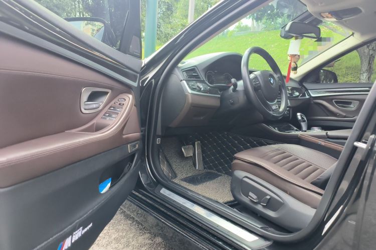 Used BMW 5 Series 2017 525Li Luxury Design Package Driver Seat