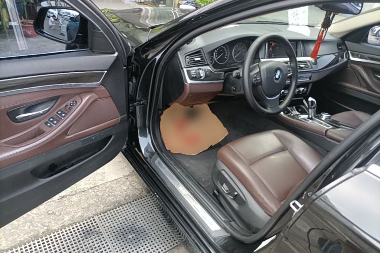 Used BMW 5 Series 2017 525Li Luxury Design Package Driver Seat