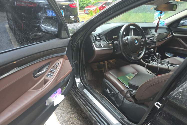 Used BMW 5 Series 2017 525Li Luxury Design Package Driver Seat