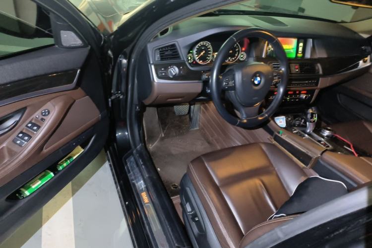 Used BMW 5 Series 2017 525Li Luxury Design Package Driver Seat