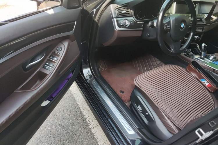 Used BMW 5 Series 2017 525Li Luxury Design Package Driver Seat