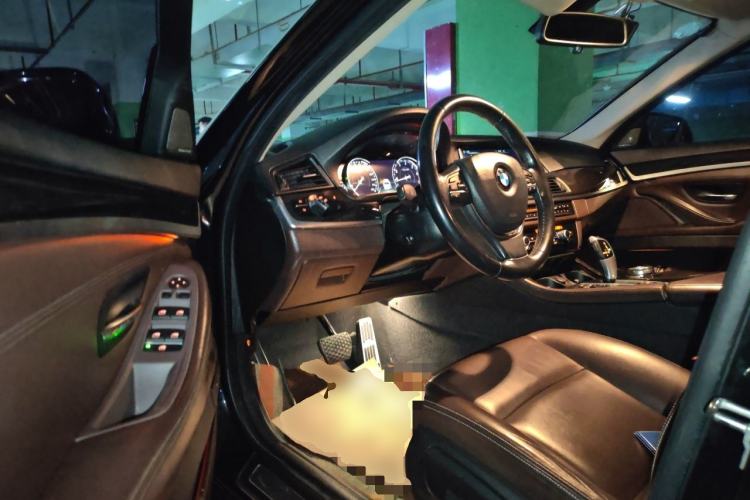 Used BMW 5 Series 2017 525Li Luxury Design Package Driver Seat