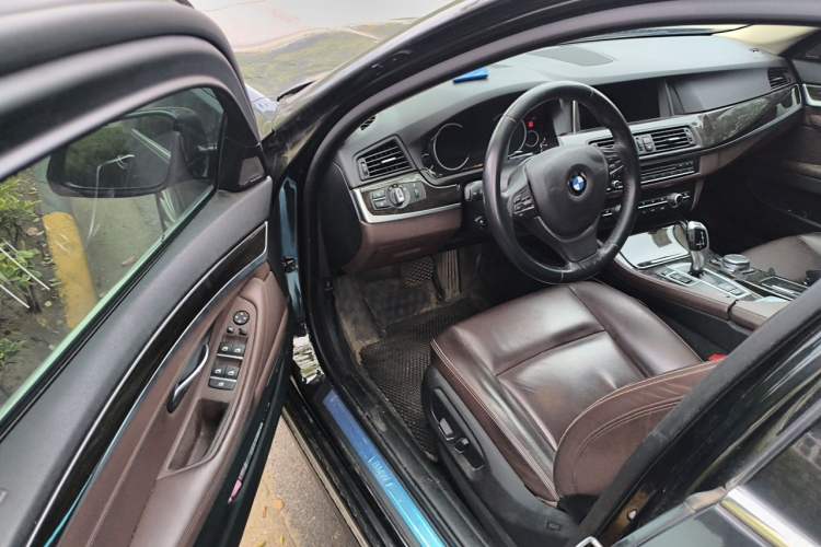Used BMW 5 Series 2017 525Li Luxury Design Package Driver Seat