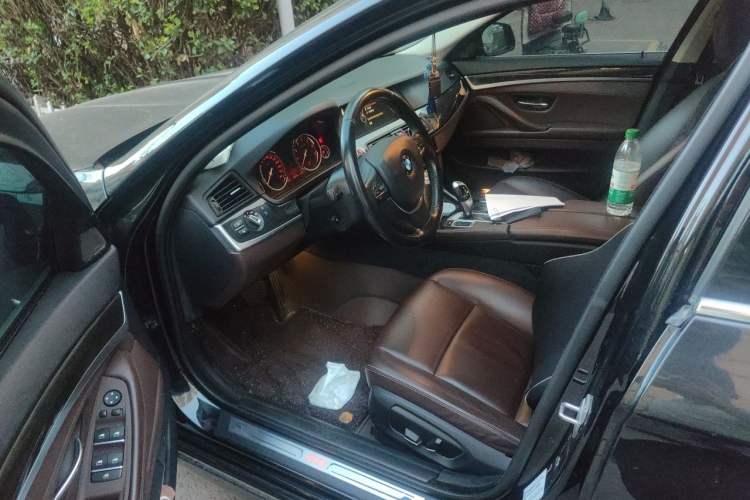 Used BMW 5 Series 2017 525Li Luxury Design Package Driver Seat