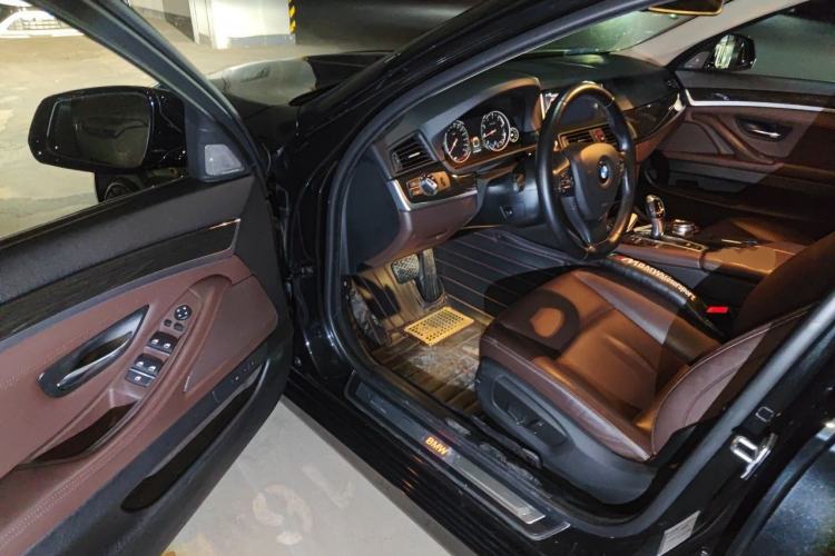Used BMW 5 Series 2017 525Li Luxury Design Package Driver Seat
