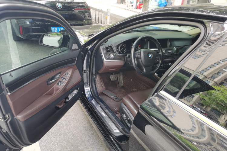 Used BMW 5 Series 2017 525Li Luxury Design Package Driver Seat