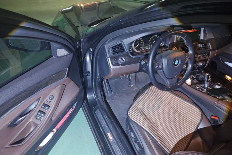 Used BMW 5 Series 2017 525Li Luxury Design Package Driver Seat