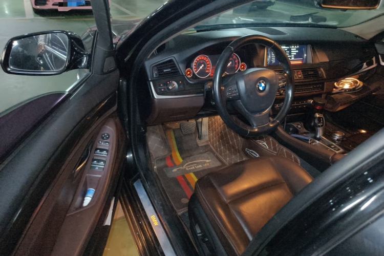 Used BMW 5 Series 2017 525Li Luxury Design Package Driver Seat