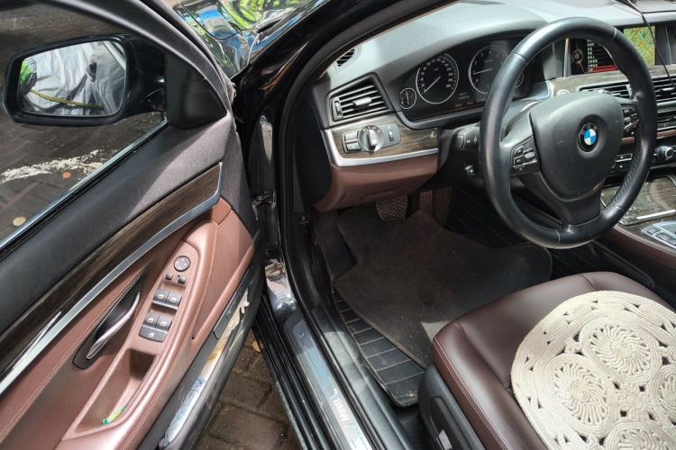 Used BMW 5 Series 2017 525Li Luxury Design Package Driver Seat