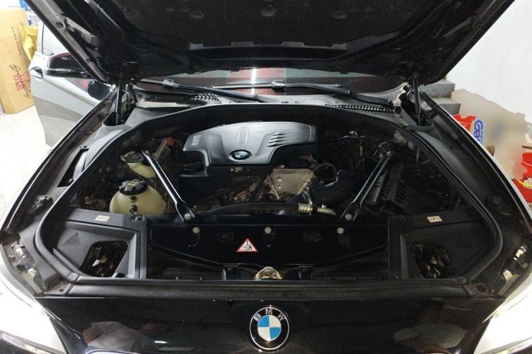 Used BMW 5 Series 2017 525Li Luxury Design Package Engine Bay