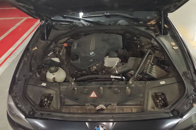 Used BMW 5 Series 2017 528Li Leading Model Engine Bay