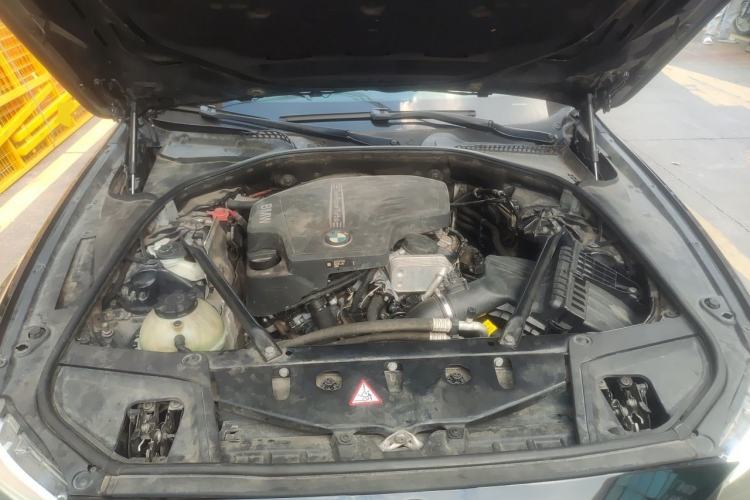 Used BMW 5 Series 2017 525Li Luxury Design Package Engine Bay