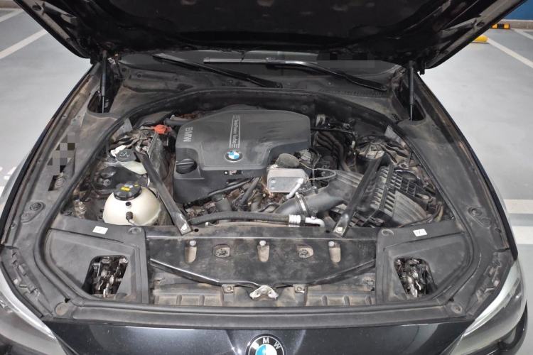 Used BMW 5 Series 2017 525Li Luxury Design Package Engine Bay