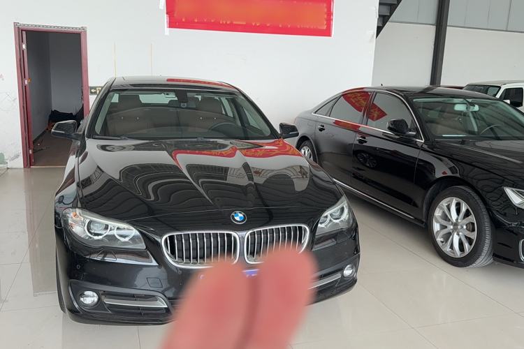Used BMW 5 Series 2017 525Li Leading Model Engine Bay