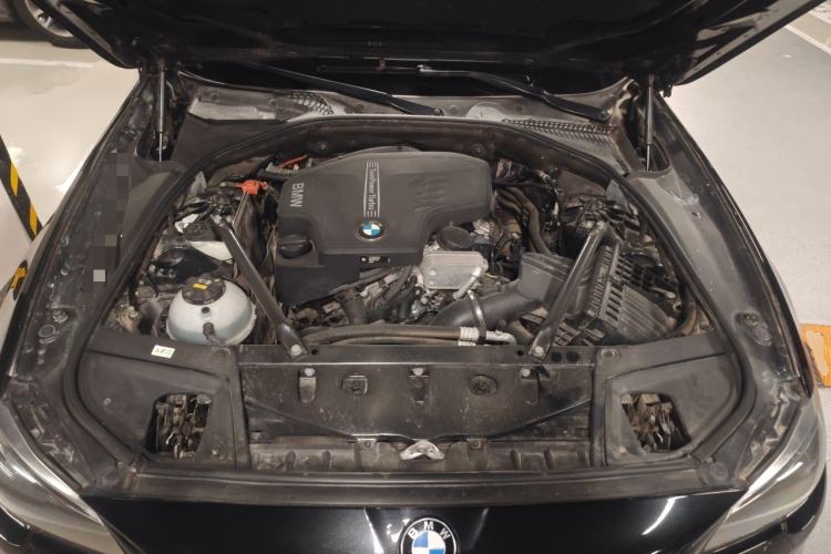 Used BMW 5 Series 2017 525Li Luxury Design Package Engine Bay