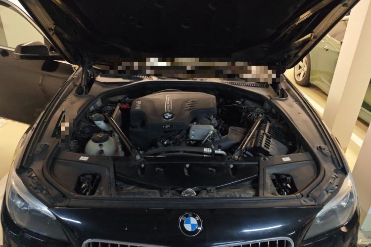 Used BMW 5 Series 2017 525Li Luxury Design Package Engine Bay