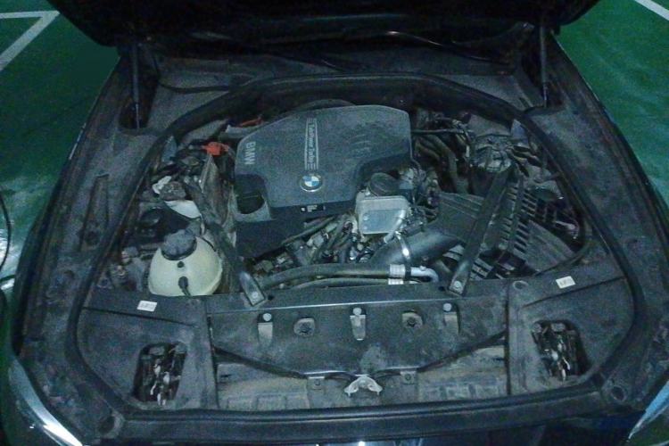 Used BMW 5 Series 2017 525Li Leading Model Engine Bay