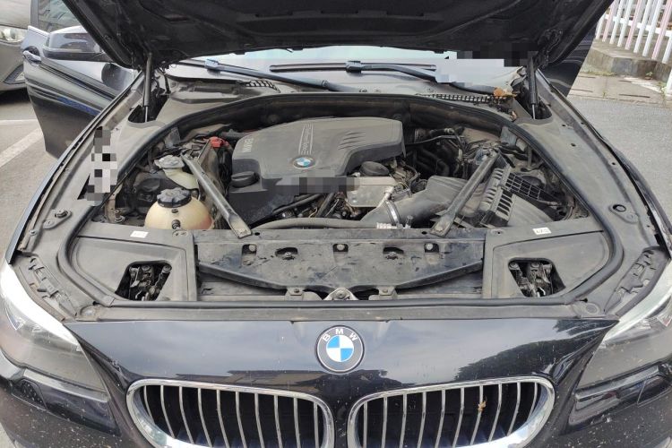 Used BMW 5 Series 2017 520Li Elegant Edition Engine Bay