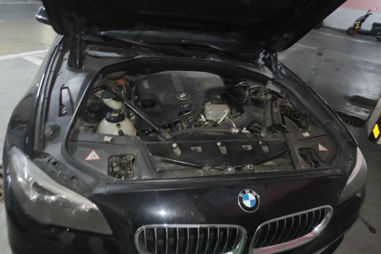 Used BMW 5 Series 2017 525Li Luxury Design Package Engine Bay