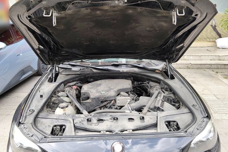 Used BMW 5 Series 2017 525Li Luxury Design Package Engine Bay
