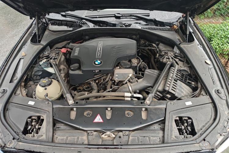 Used BMW 5 Series 2017 525Li Luxury Design Package Engine Bay